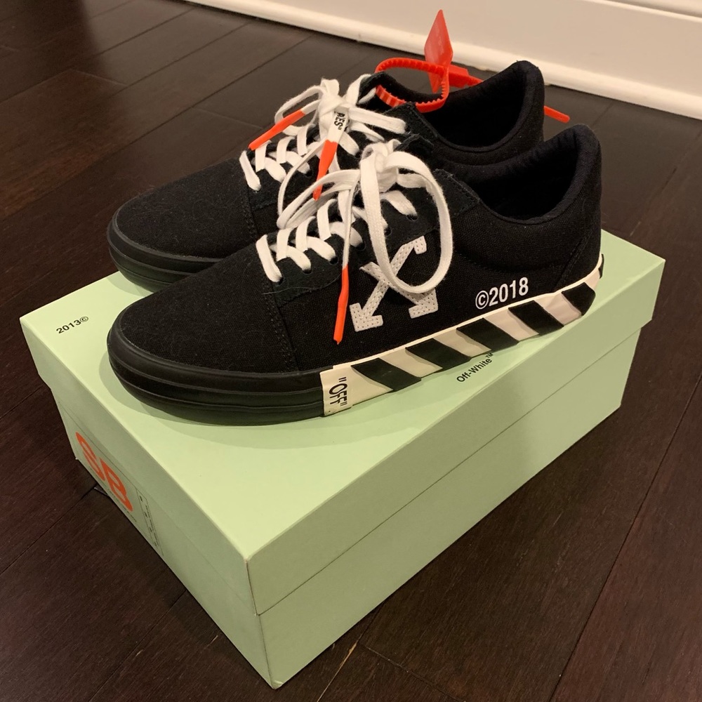 Off-White Vulc Low Black